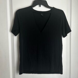 Forever 21 Women’s Black V-Neck Women's Top